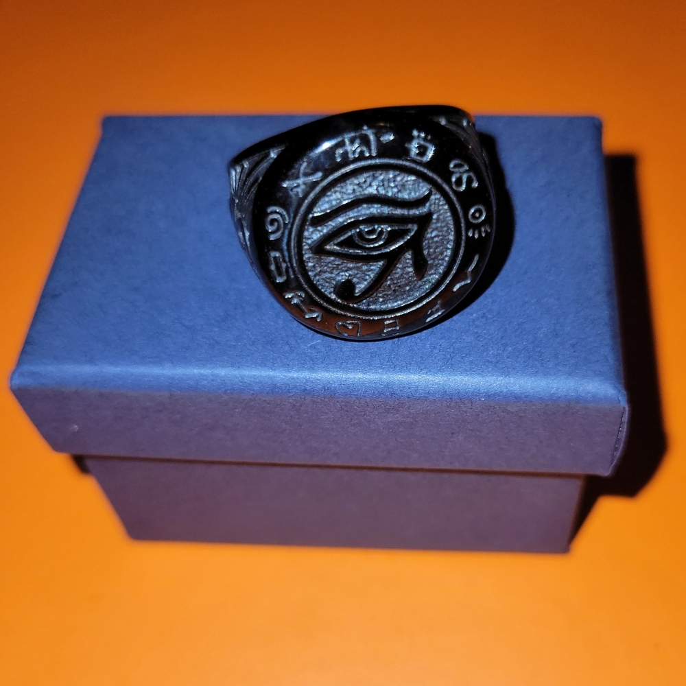 🔺️🔺️eye of Ra - Egyptian stainless steel ring- size 10